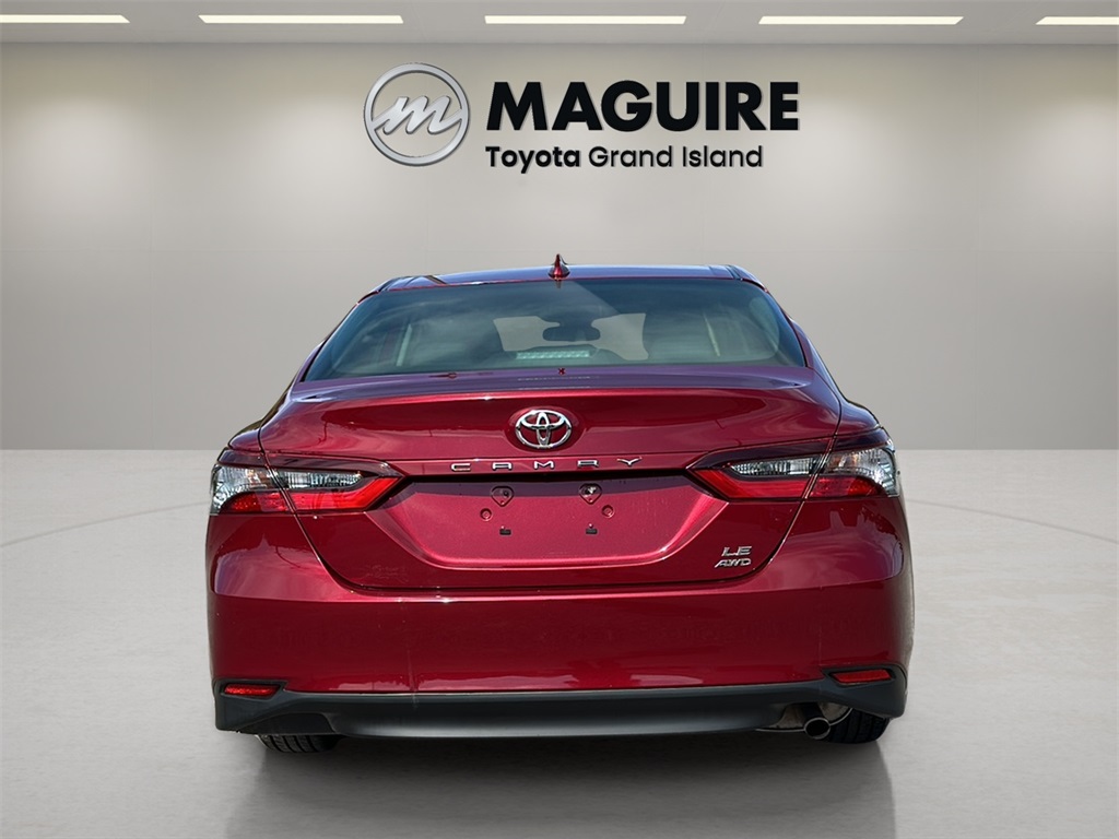 2022 Toyota Camry LE photo 5