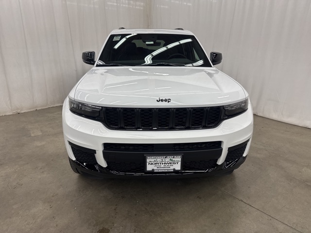 2025 Jeep Grand Cherokee Altitude X photo 2