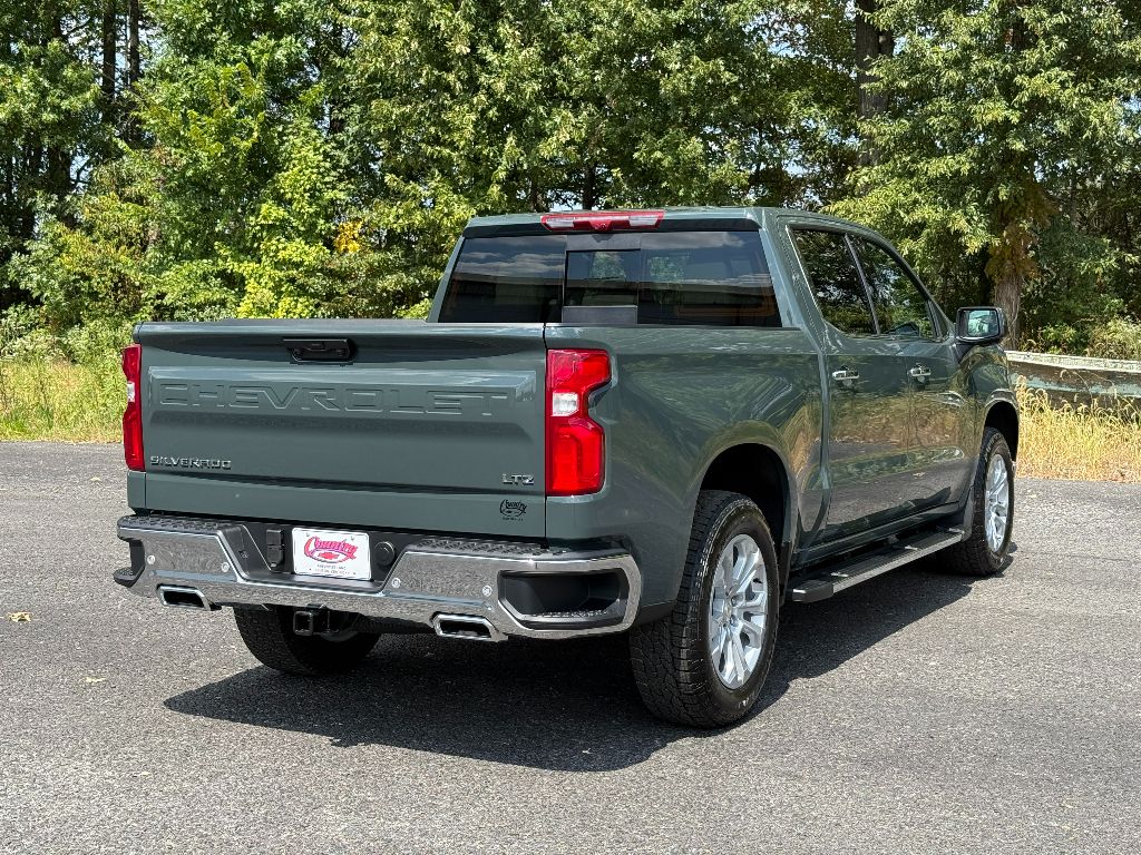 2026 Chevrolet Silverado 1500 LTZ photo 10