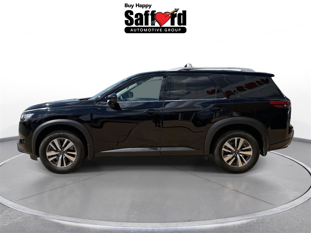 2023 Nissan Pathfinder SL photo 4