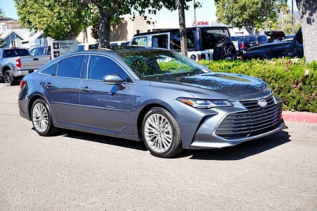2019 Toyota Avalon Limited photo 5