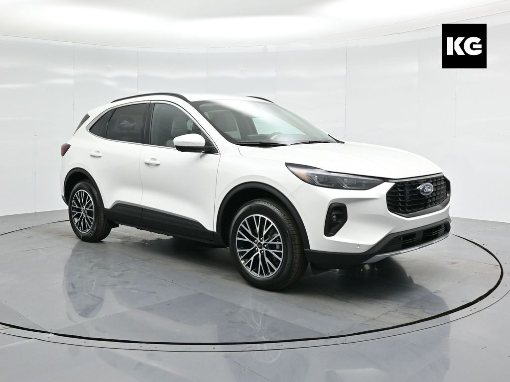 2025 Ford Escape PHEV's photo