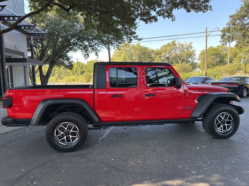 2024 Jeep Gladiator Rubicon photo 8