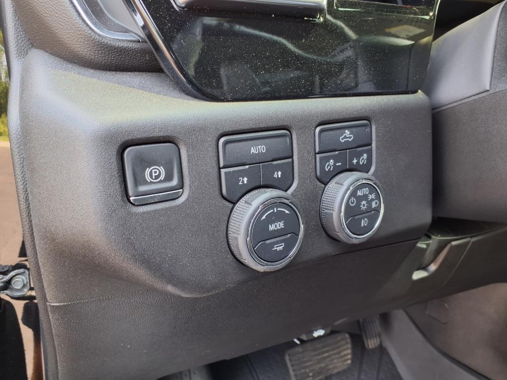 2024 Chevrolet Silverado 1500 RST photo 18