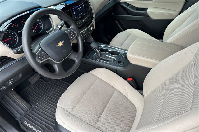 2023 Chevrolet Traverse LS photo 9