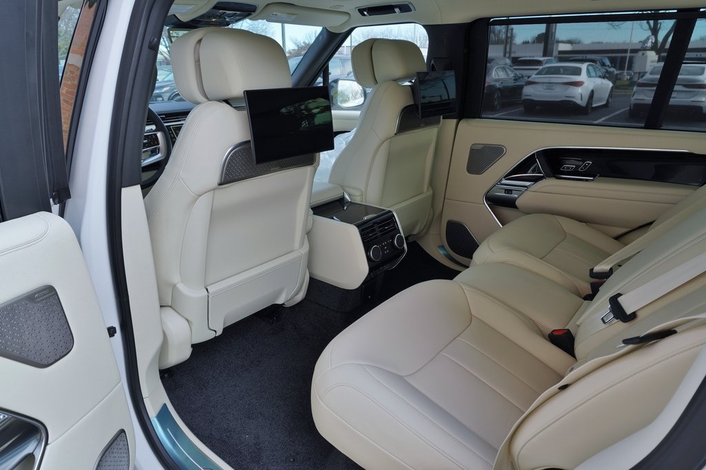 2025 LAND ROVER RANGE ROVER - Image 32