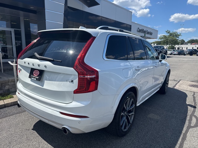 2018 Volvo XC90 T5 Momentum photo 3