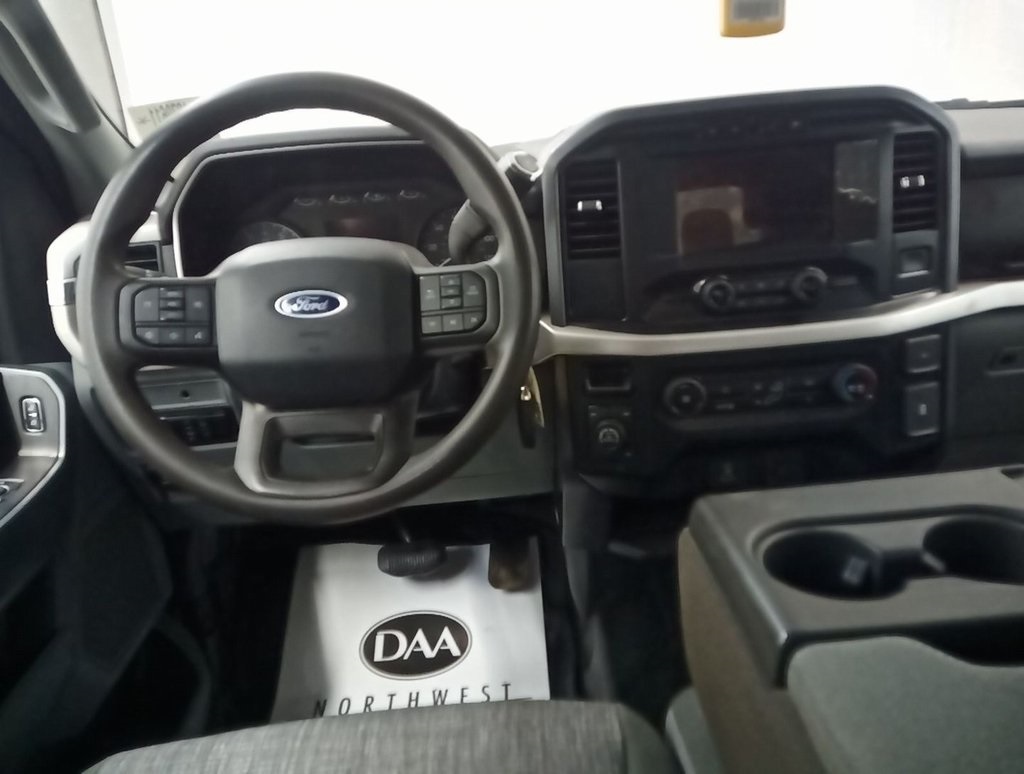 2023 Ford F-150 XLT photo 4