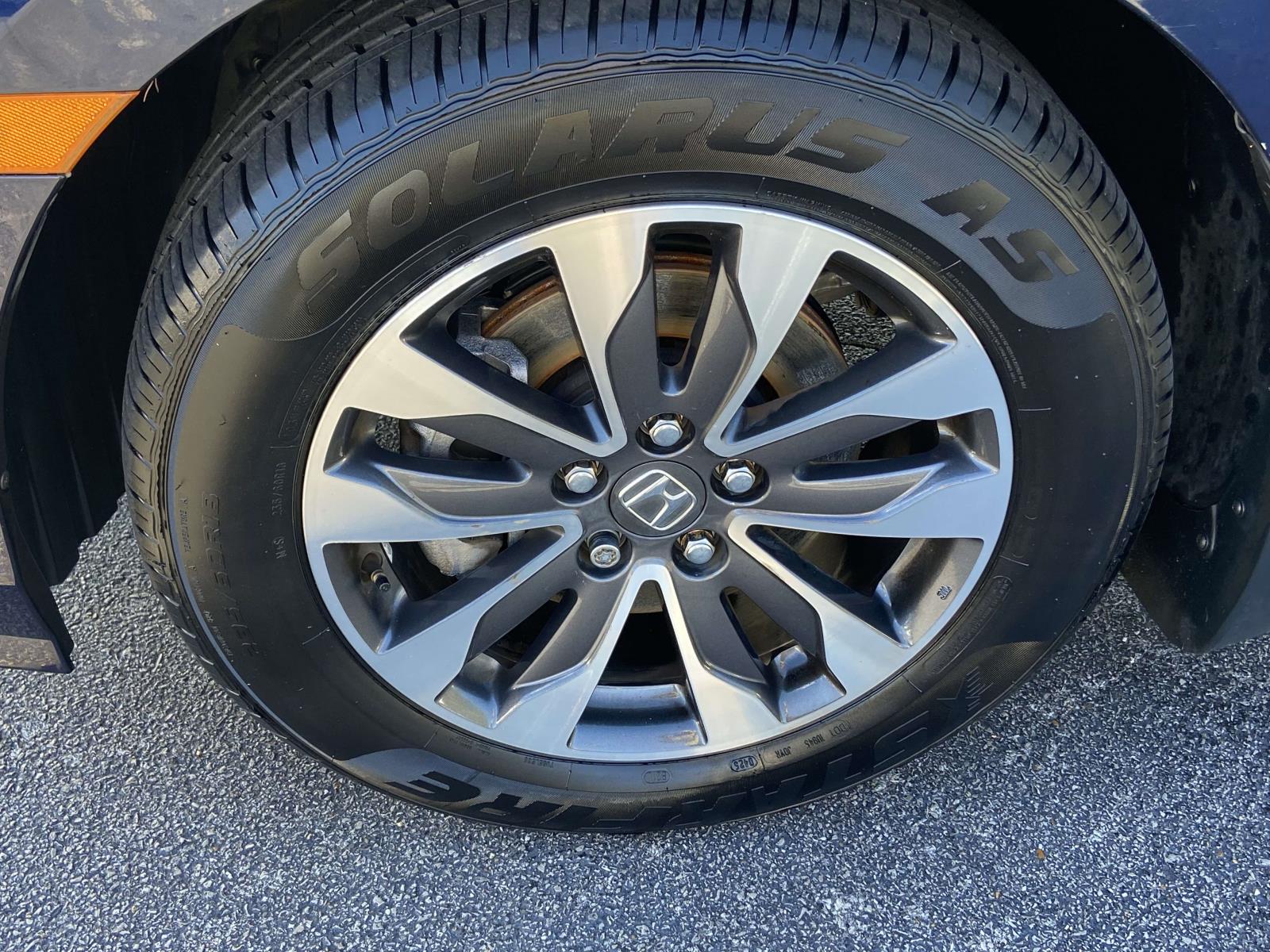 2021 Honda Odyssey EX-L photo 2