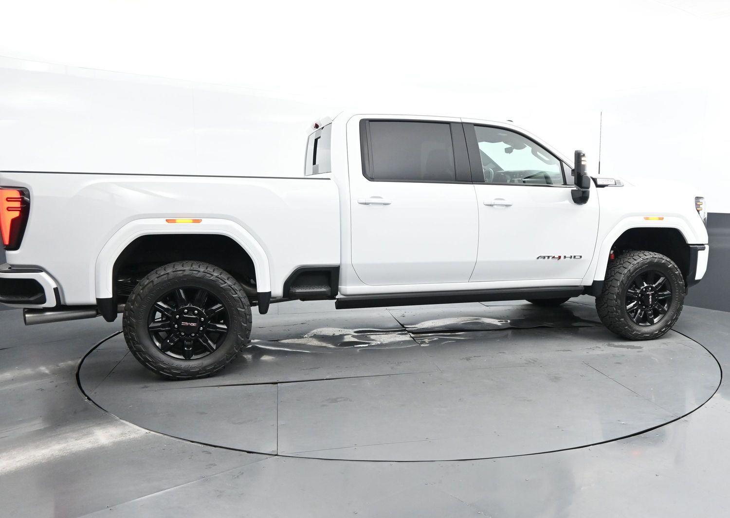 2025 Gmc Sierra HD AT4 photo 8