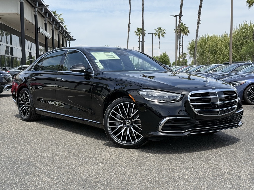 New 2025 Black Mercedes-Benz S 580 image 1