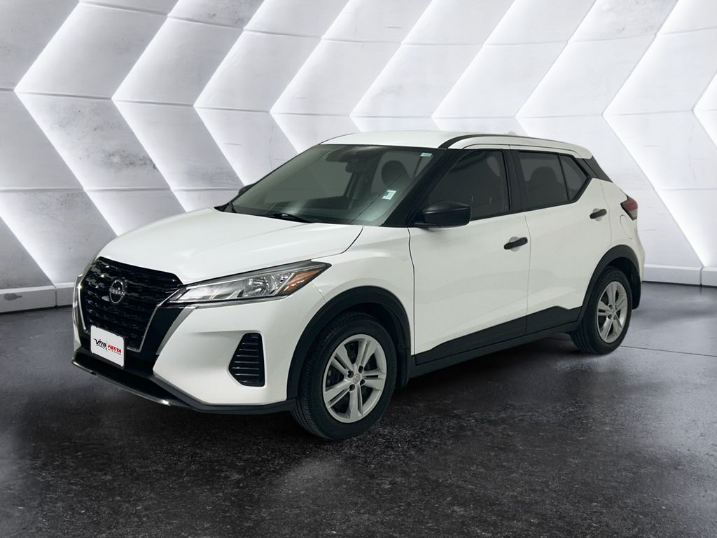 2022 Nissan Kicks S photo 3