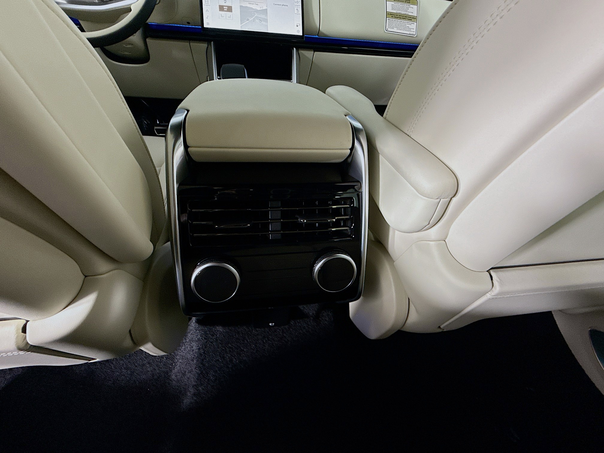2025 Land Rover Range Rover SE photo 20