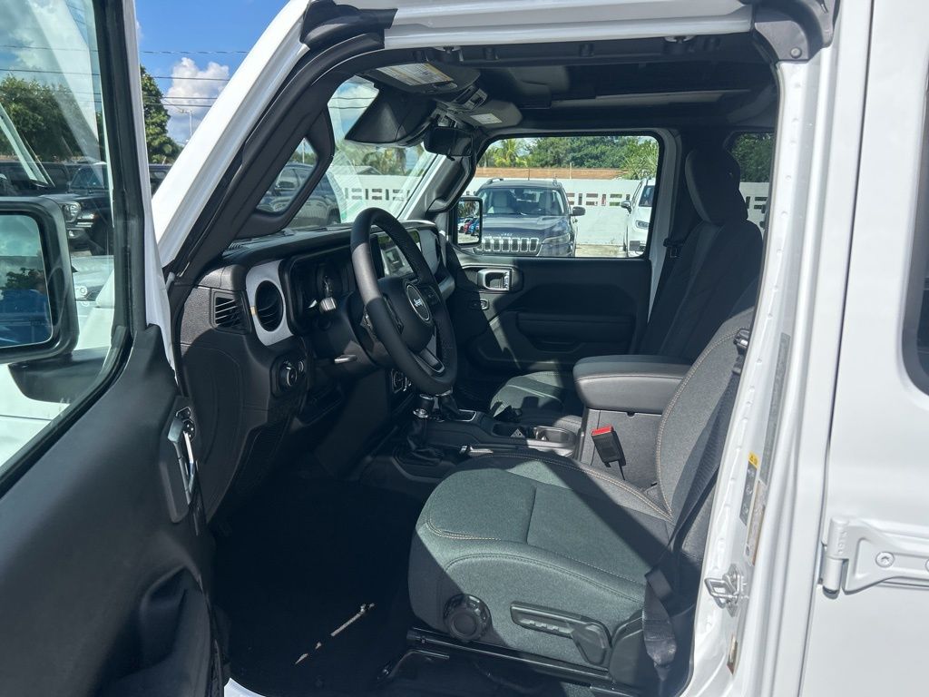 2025 Jeep Wrangler Sport S photo 9