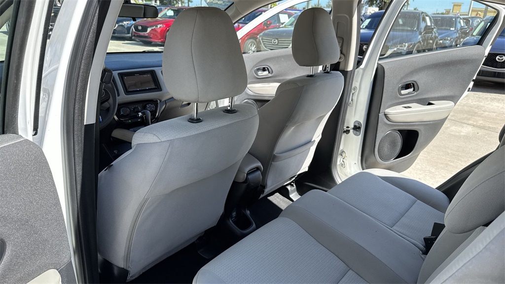 2019 Honda HR-V LX photo 32