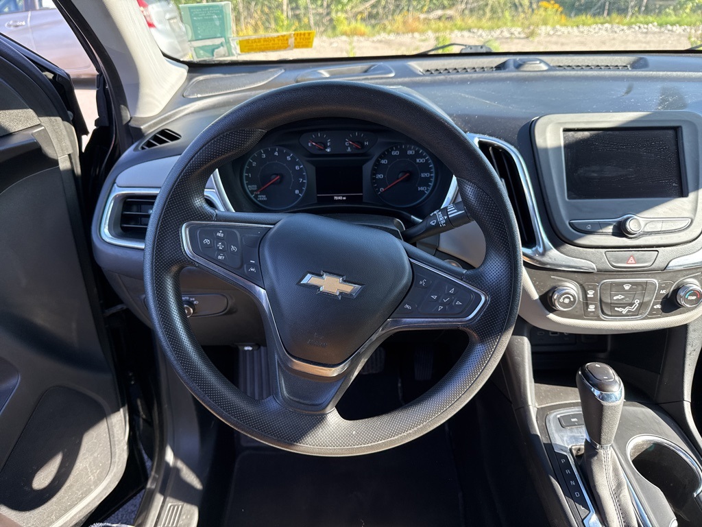 2020 Chevrolet Equinox LS photo 2