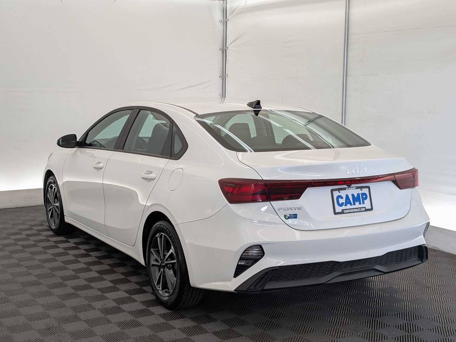 2024 Kia Forte LXS photo 4
