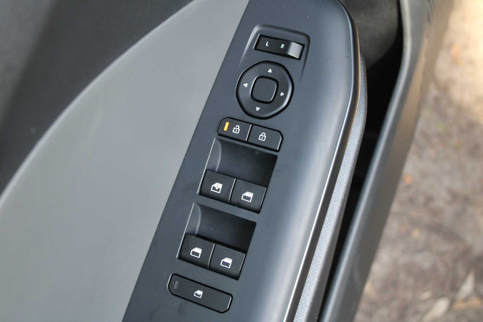 2025 Kia K4 LXS photo 36