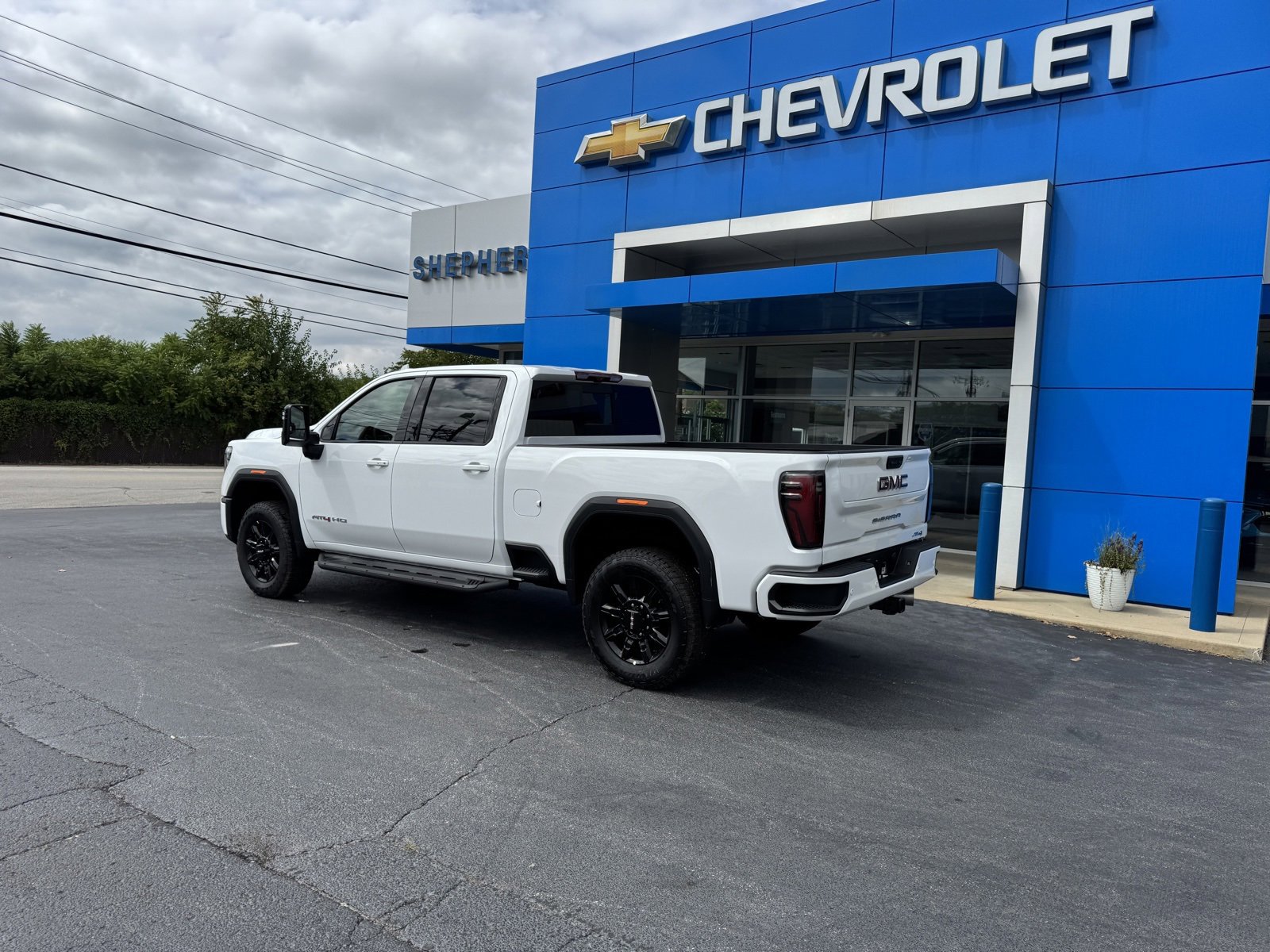 2025 Gmc Sierra 2500 HD AT4 photo 3