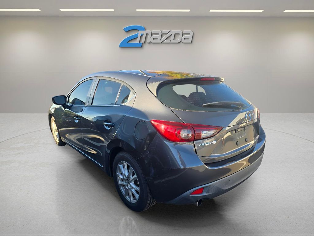2016 Mazda Mazda3 i Sport photo 2