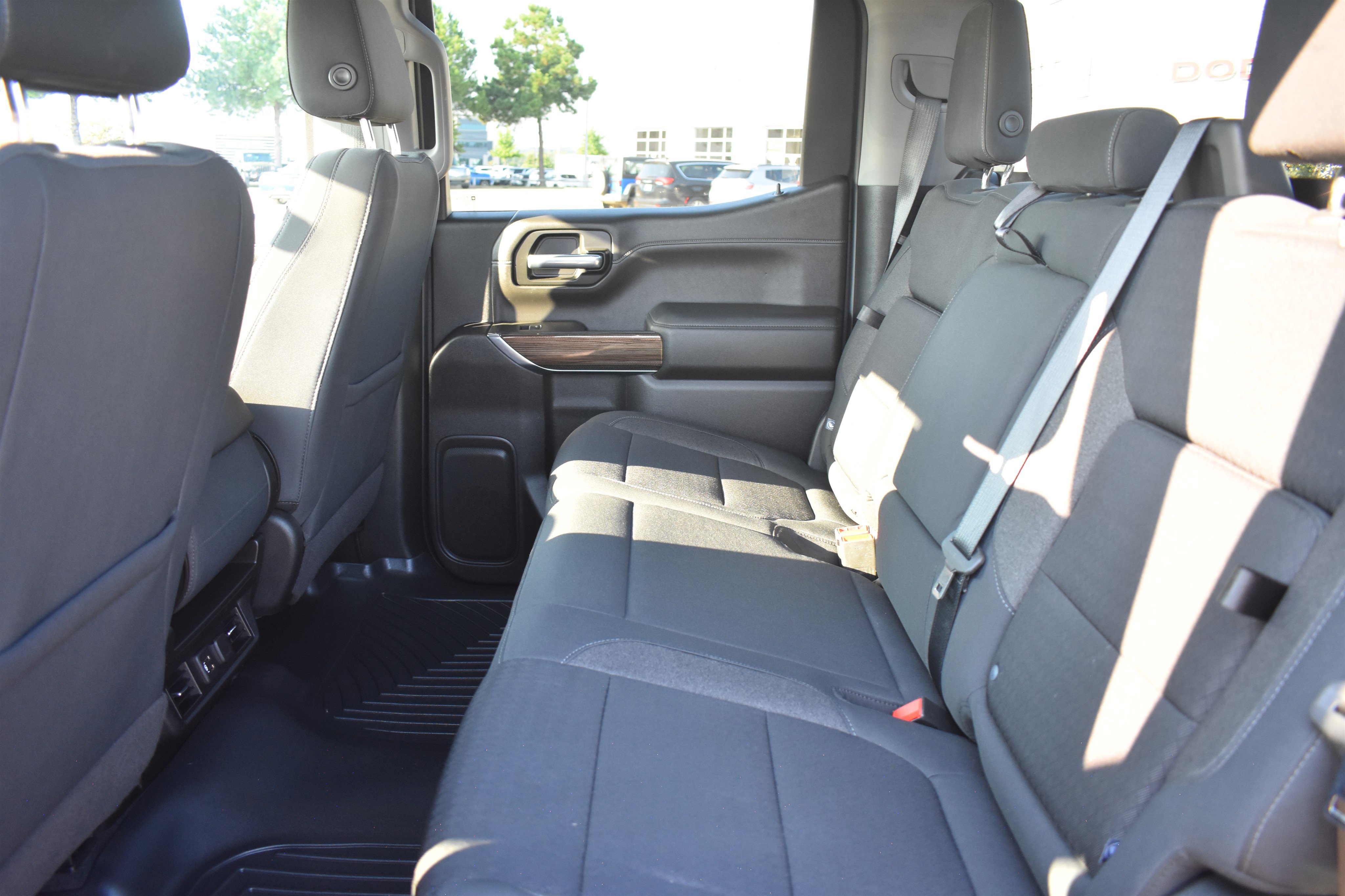 2020 Chevrolet Silverado 1500 RST photo 7