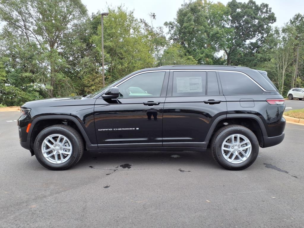 2024 Jeep Grand Cherokee Laredo X photo 18