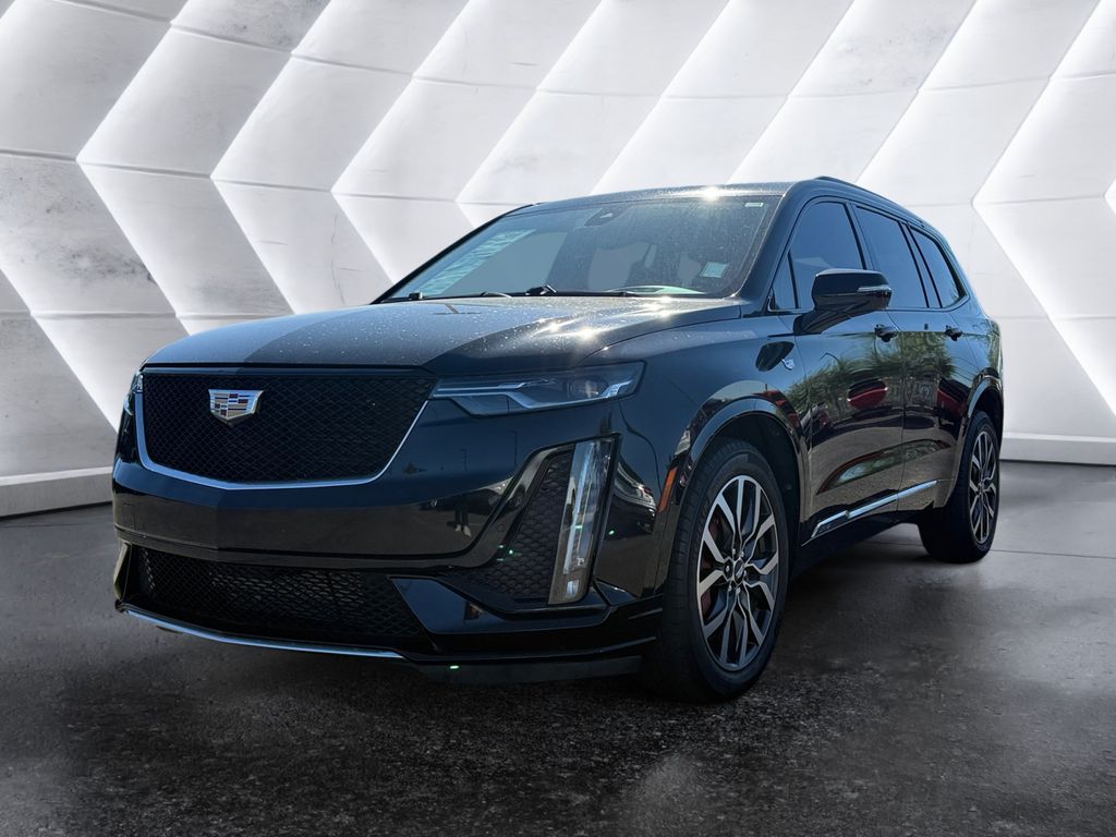 2023 Cadillac XT6 Sport photo 3