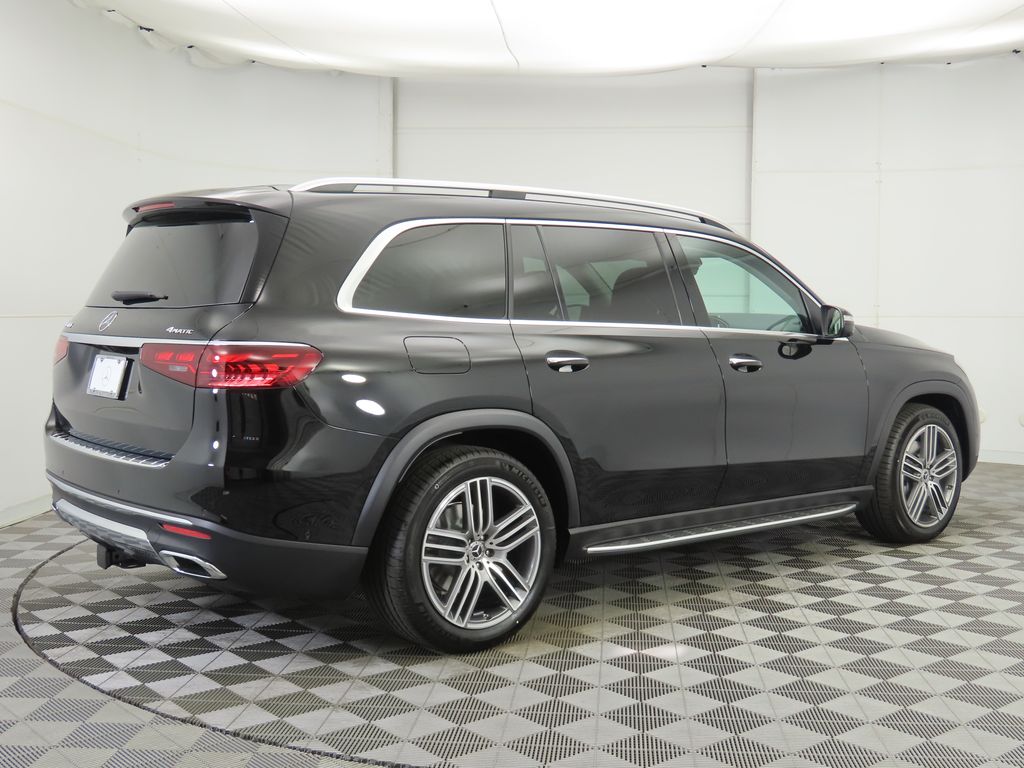 2026 Mercedes Benz GLS 450 4MATIC photo 5