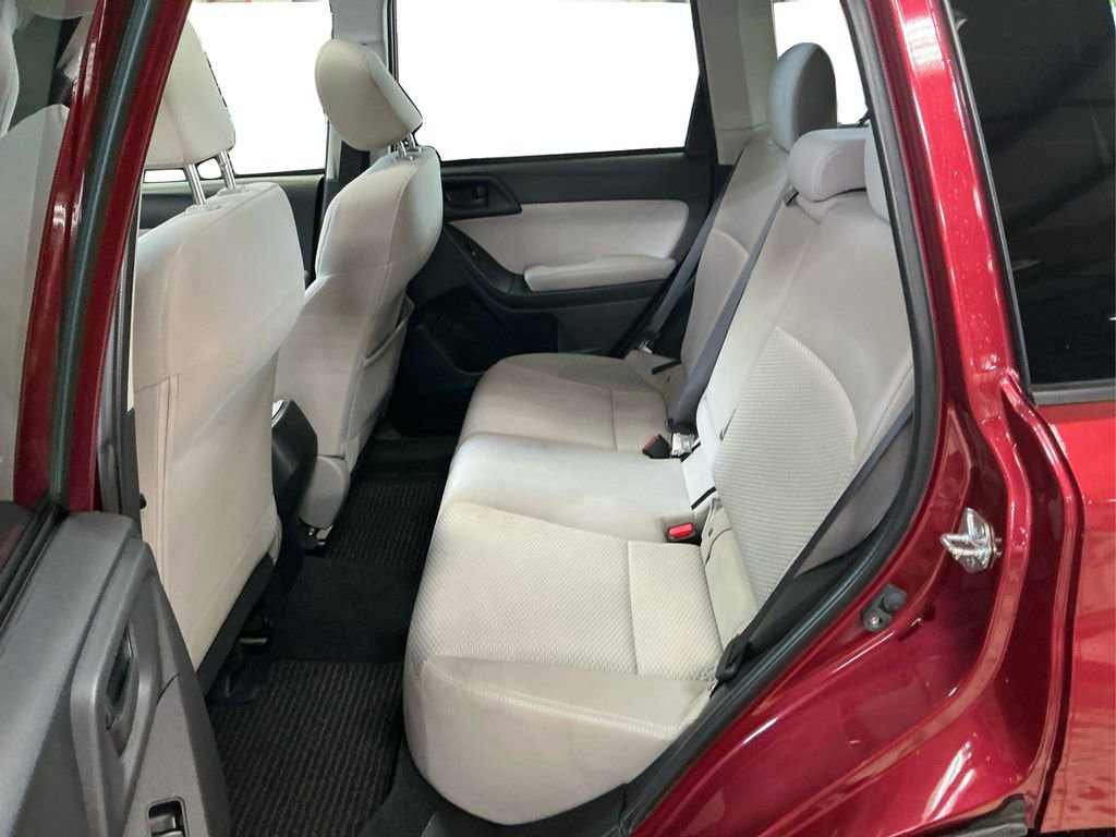 2016 Subaru Forester 2.5i Premium photo 10