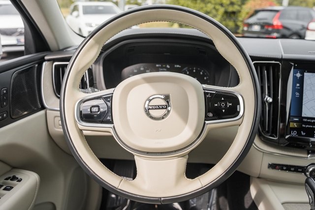 2021 Volvo XC60 Inscription photo 25