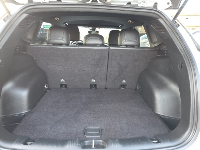 2024 Jeep Compass Latitude photo 23