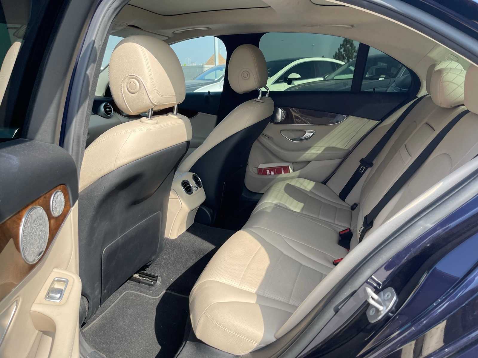 2017 Mercedes Benz C 300 4MATIC photo 3