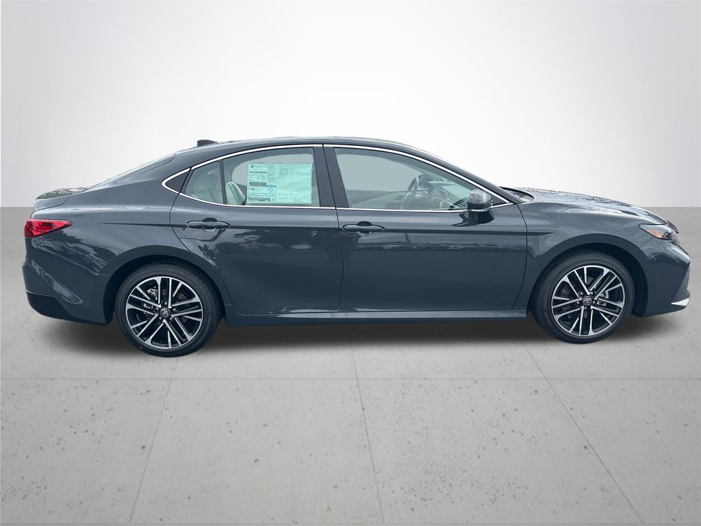 2025 Toyota Camry XLE photo 6