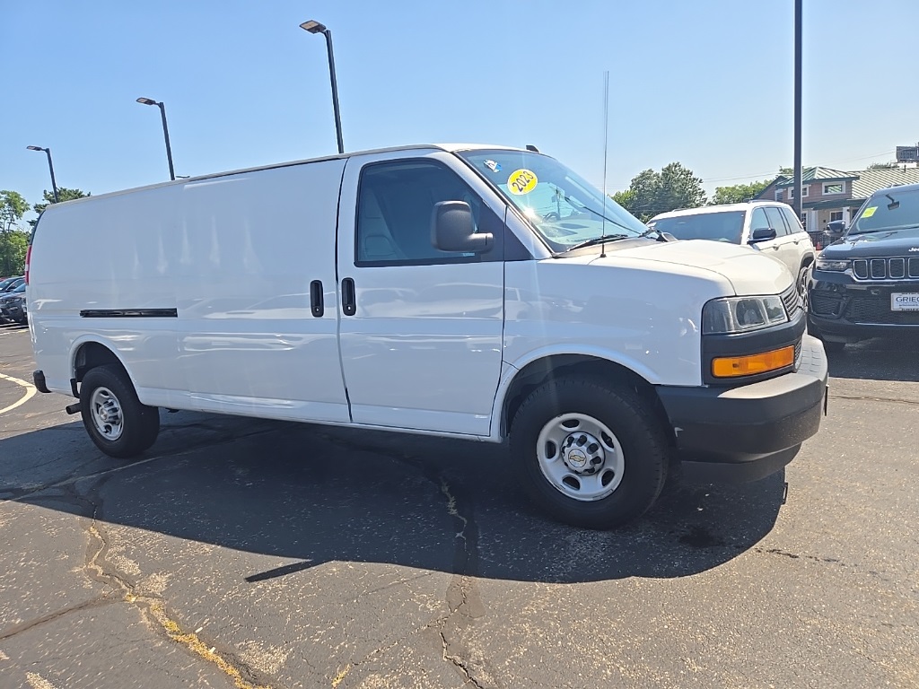2023 Chevrolet Express 2500 Work Van photo 4
