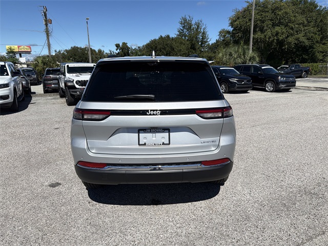 2025 Jeep Grand Cherokee Limited photo 2