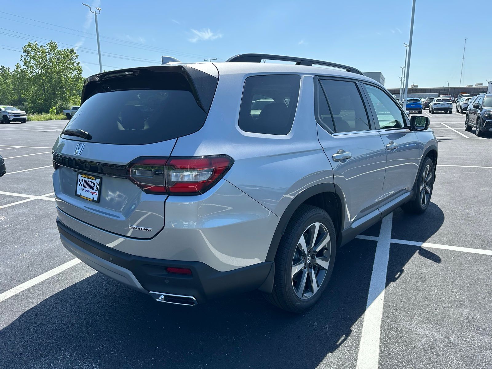 2025 Honda Pilot Touring photo 4