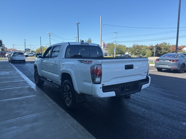 2020 Toyota Tacoma TRD Sport photo 4