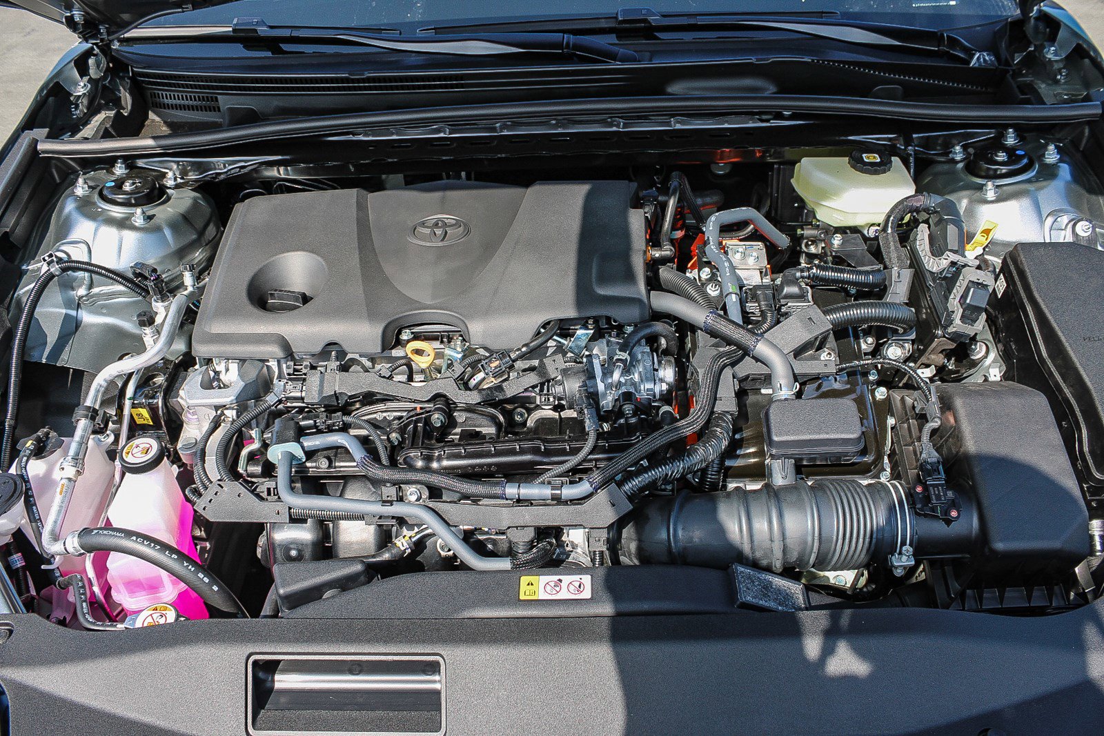 2025 Toyota Camry SE photo 12