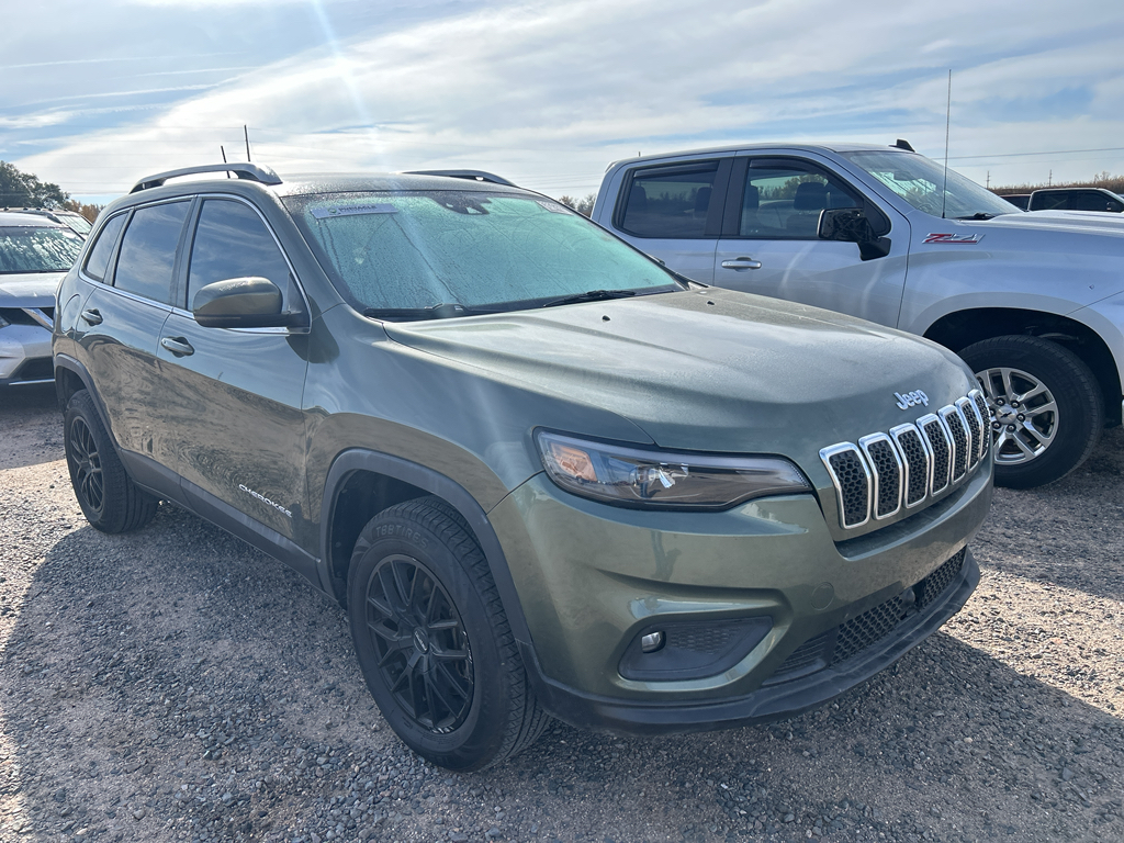 2021 Jeep Cherokee Latitude photo 2