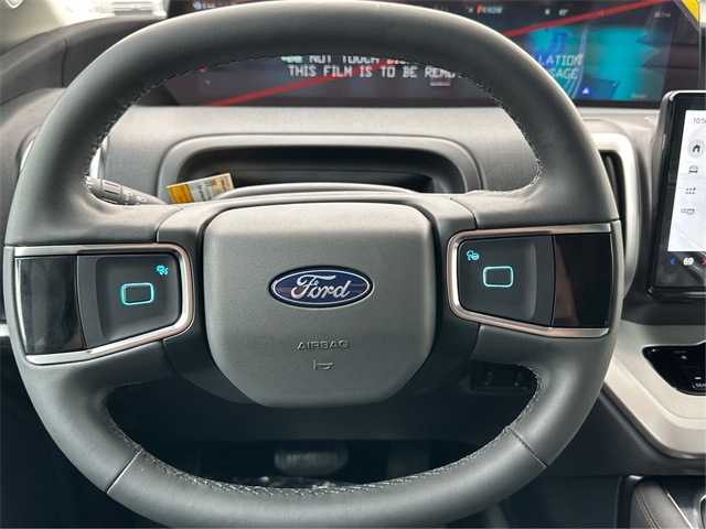 2025 Ford Expedition photo 17