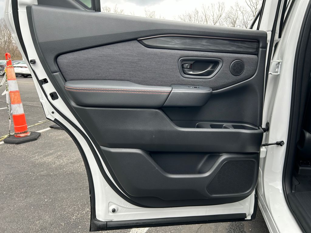 2026 Honda Passport TrailSport photo 16