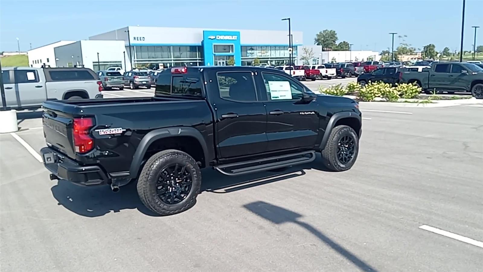 2026 Chevrolet Colorado Trail Boss photo 3