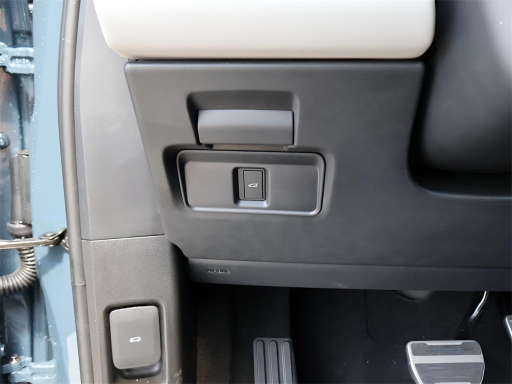 2026 Land Rover Range Rover Evoque Dynamic SE photo 29