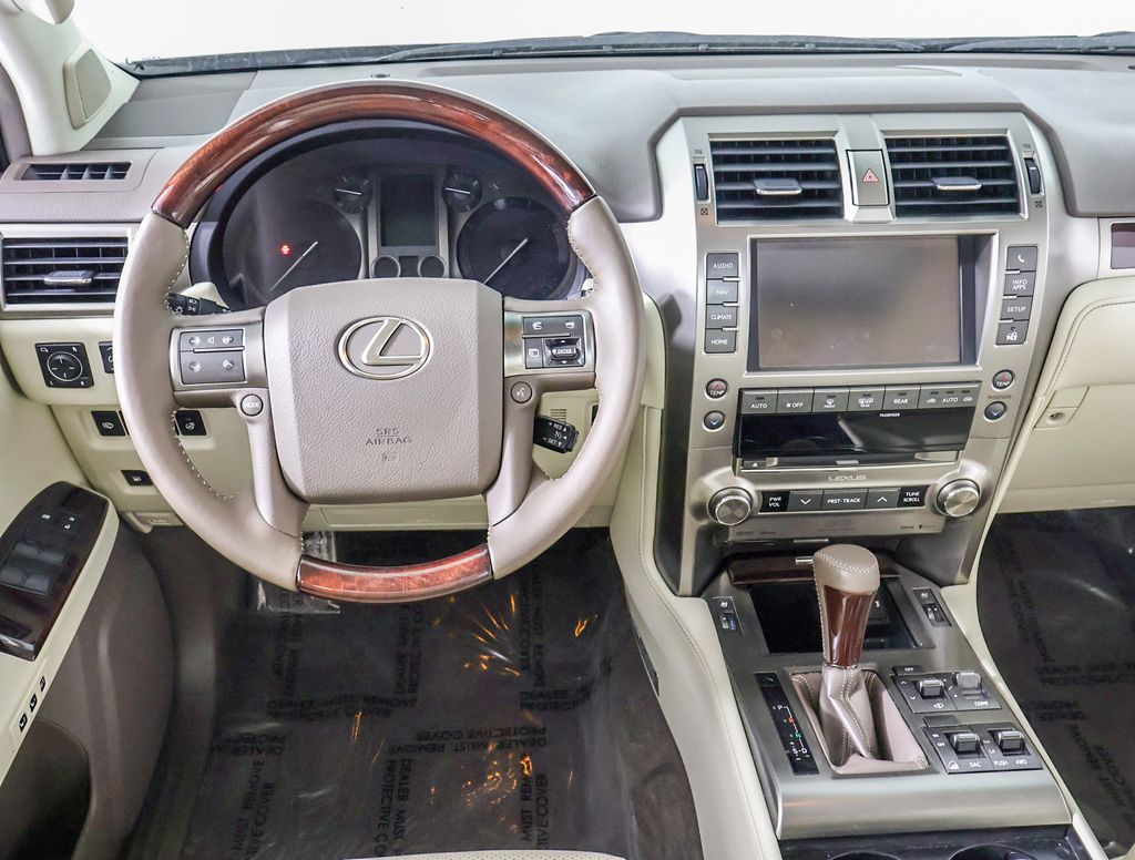 2016 Lexus GX 460 Luxury photo 8