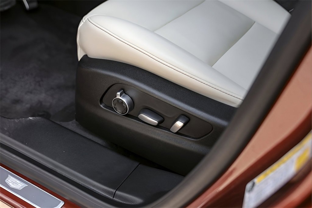 2019 Cadillac XT4 Sport photo 10