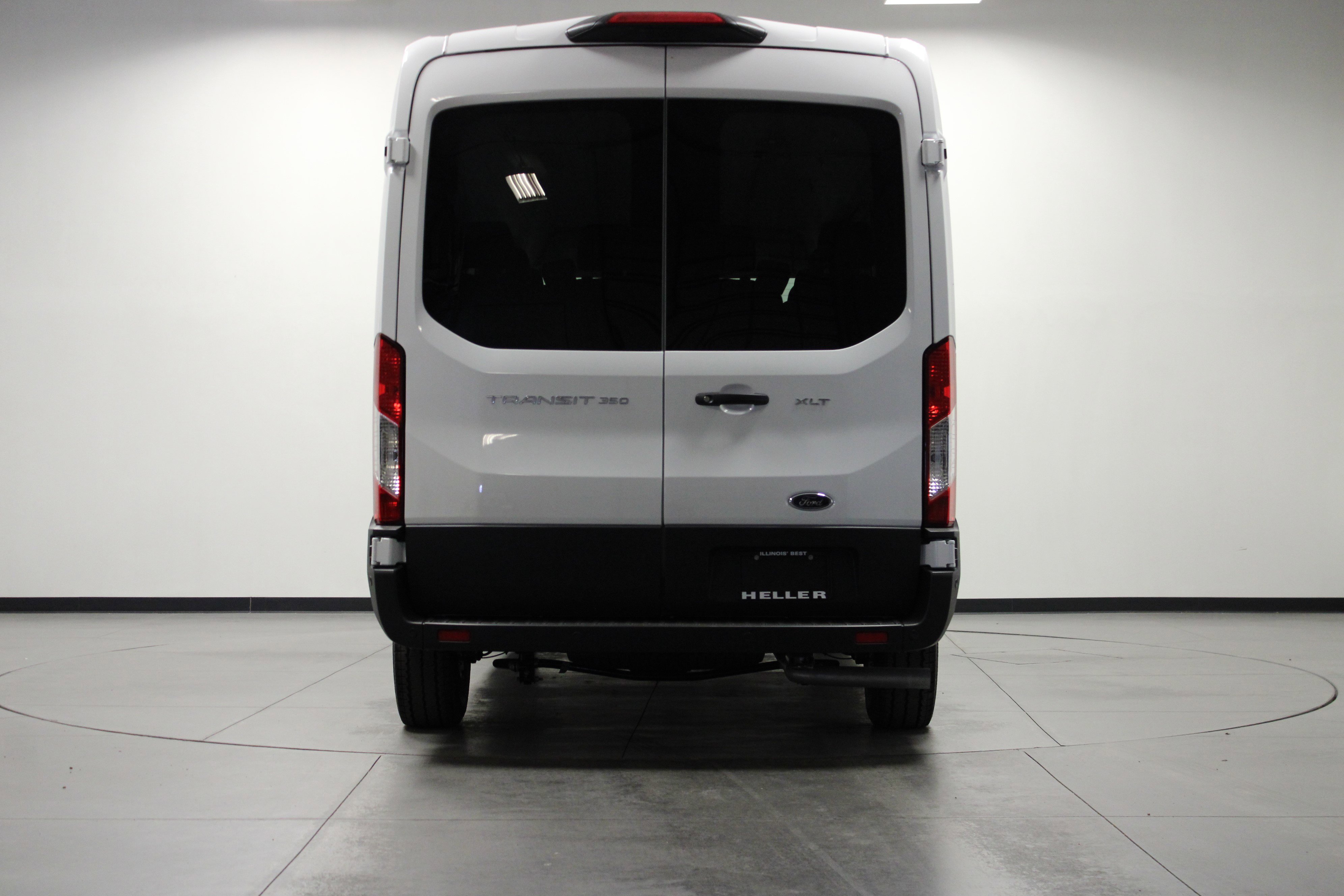 2025 Ford Transit Passenger XLT photo 4