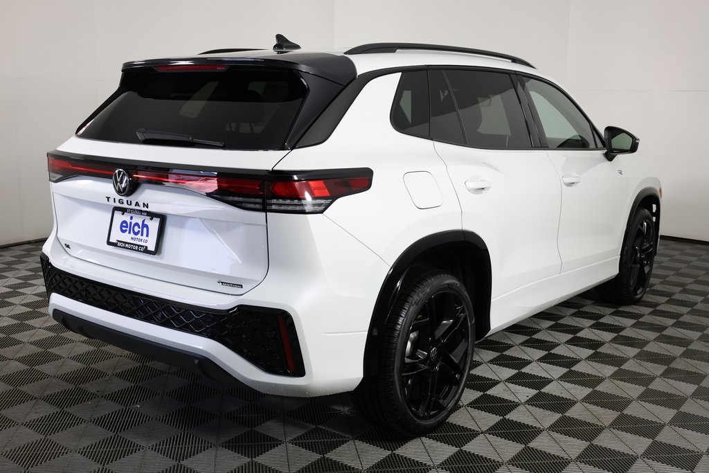 2025 Volkswagen Tiguan SE R-Line Black photo 3