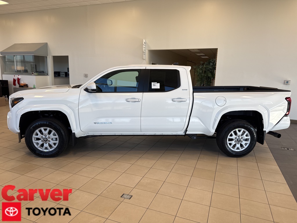 2026 Toyota Tacoma SR5's photo