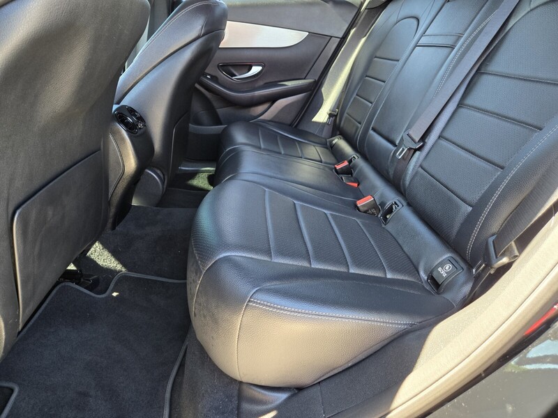 2019 Mercedes Benz GLC 300 photo 8