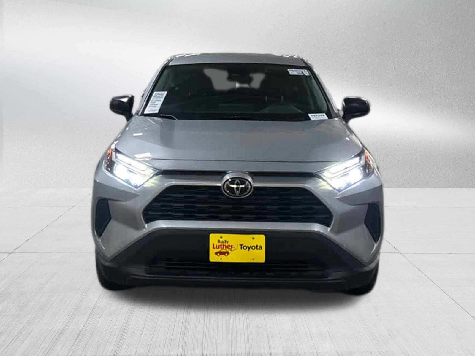 2023 Toyota RAV4 LE photo 2
